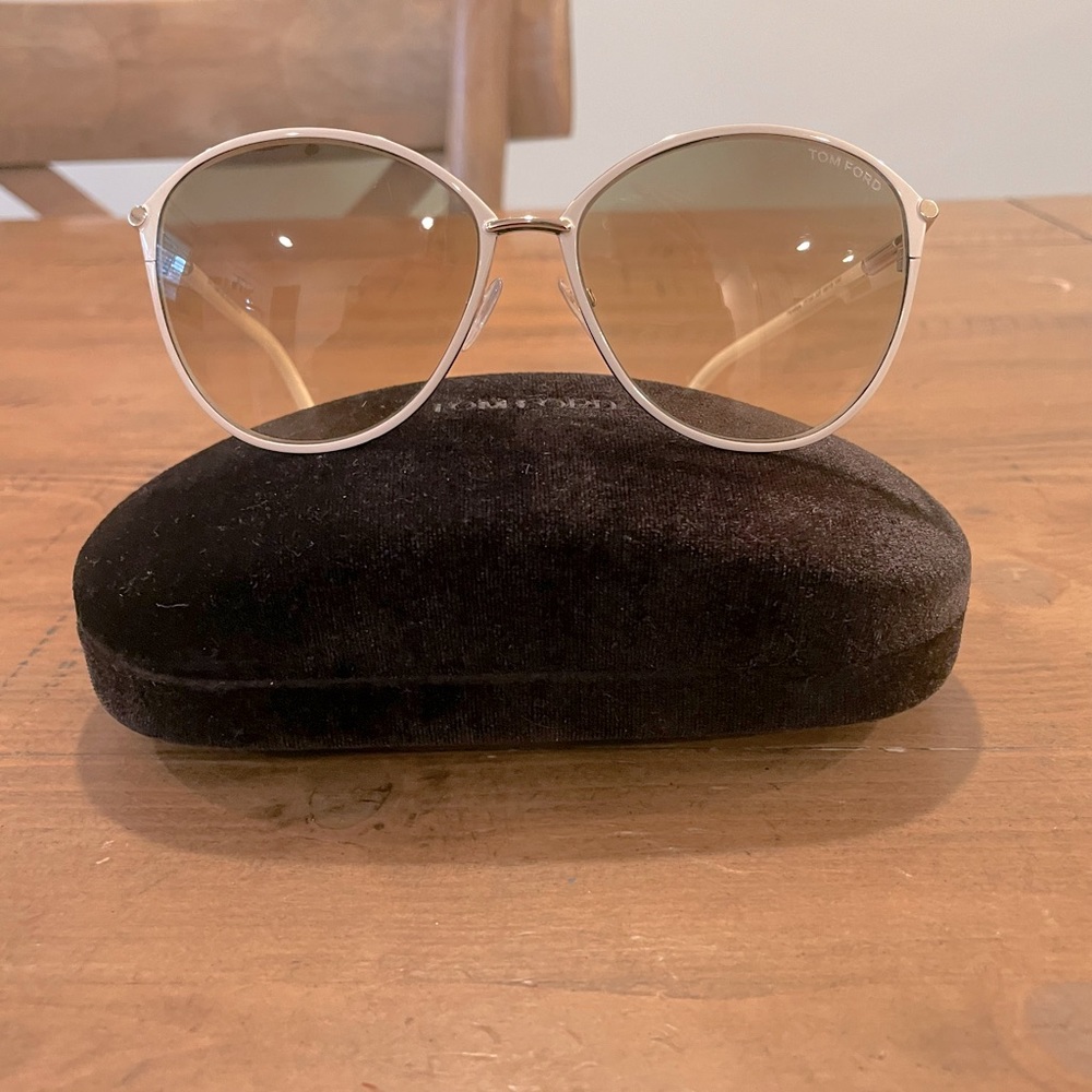 Tom Ford Penelope Sunglasses w/ case